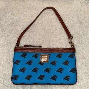 DOONEY & BURKE NFL Carolina Panthers Wristlet